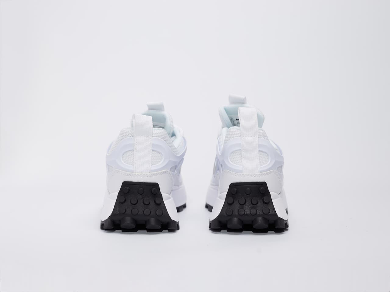 Nike Air Max DN8 Furiosa White Black alternate angle